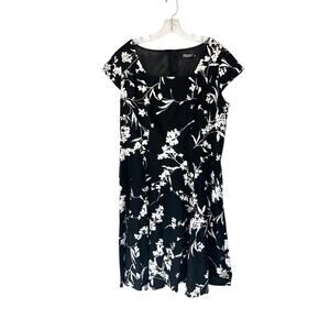 Pukavt Plus‎ Black White Floral Short Sleeve Retro Pin Up Swing Dress Size 3XL